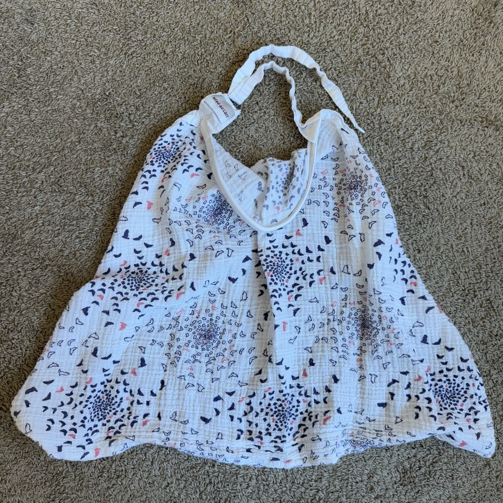 EUC Nursing Cover | Bebe Au Lait | Lightweight Muslin | Peekaboo Collar